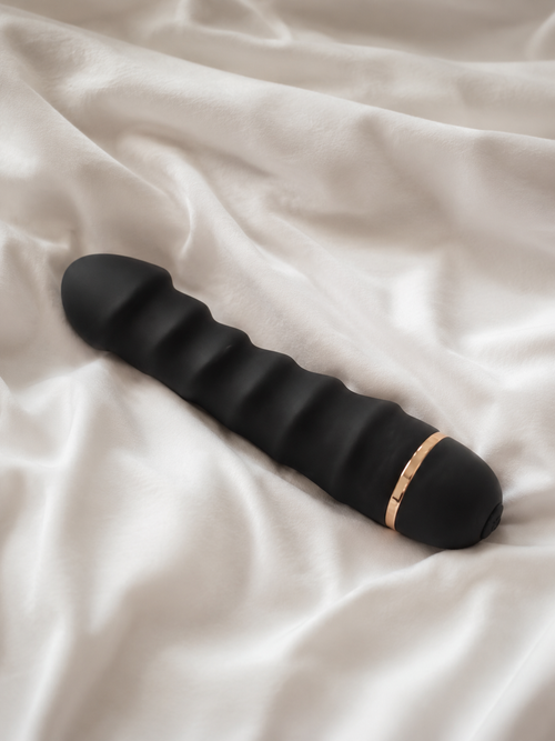 Vibromasseur nervuré — Invitation au plaisir VENUS